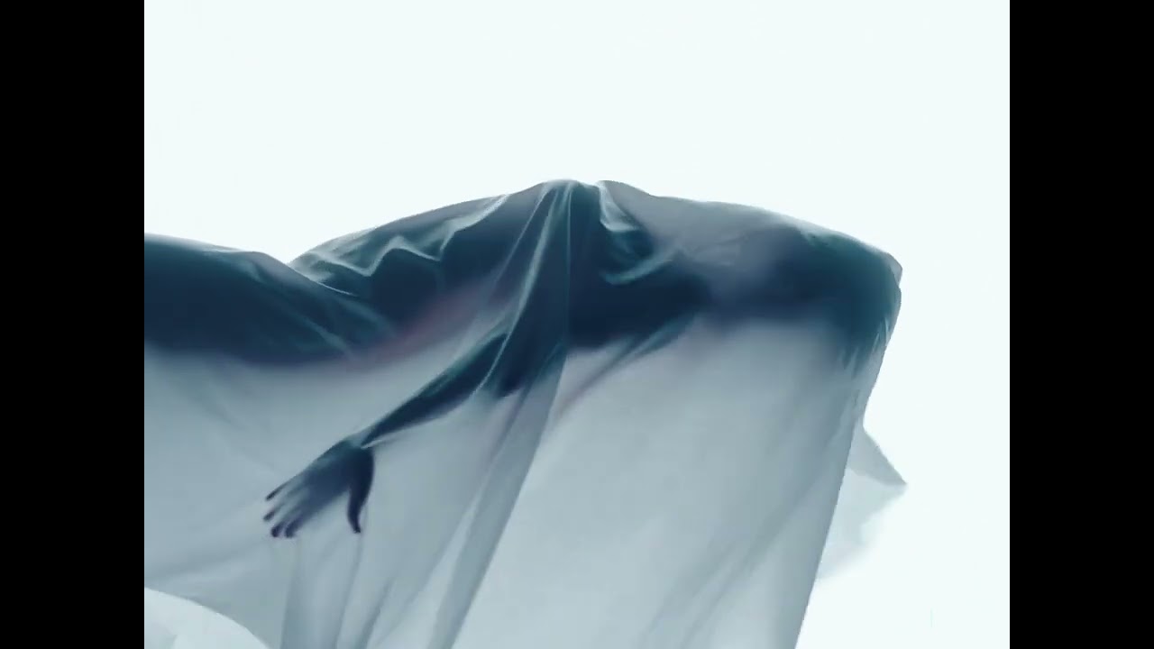 Elley Duhé - MADNESS (Audio)