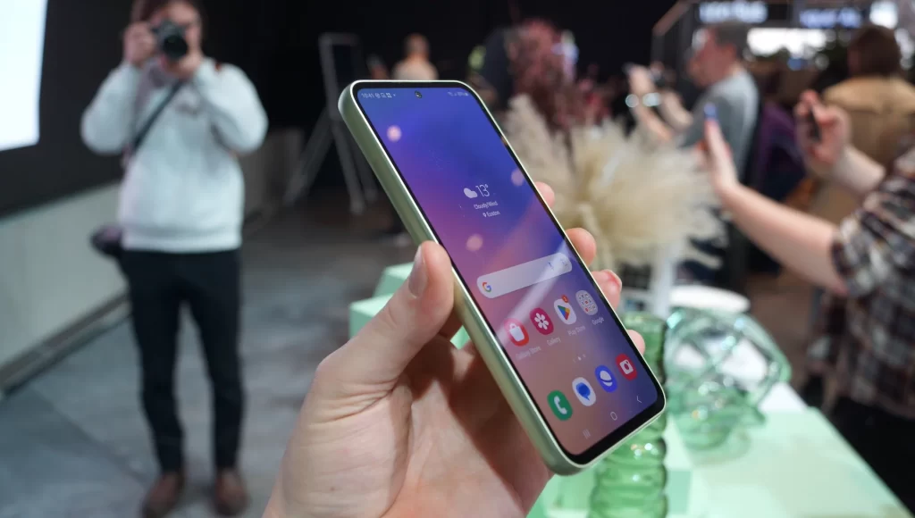 مراجعة Samsung Galaxy A54 – أقوى مواصفات biggbuz Samsung Galaxy A54 1