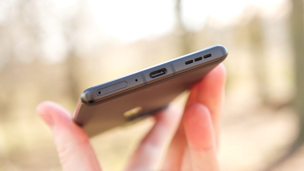 سعر ومواصفات Motorola Edge 40 Pro وأهم المميزات biggbuz Motorola Edge 40 Pro 2