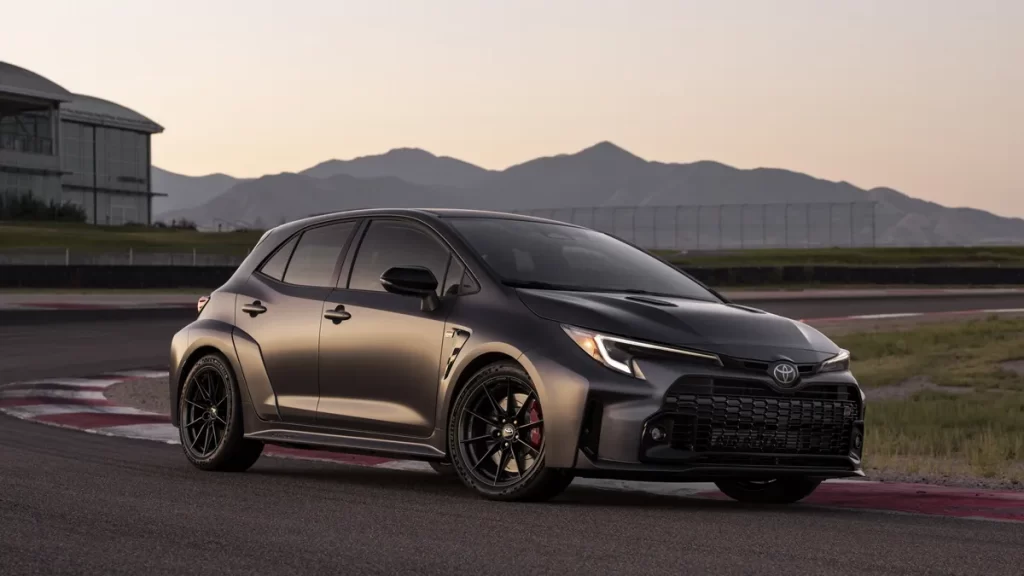 سعر ومواصفات - 2023 Toyota GR Corolla - وأهم المميزات biggbuz 2023 Toyota GR Corolla