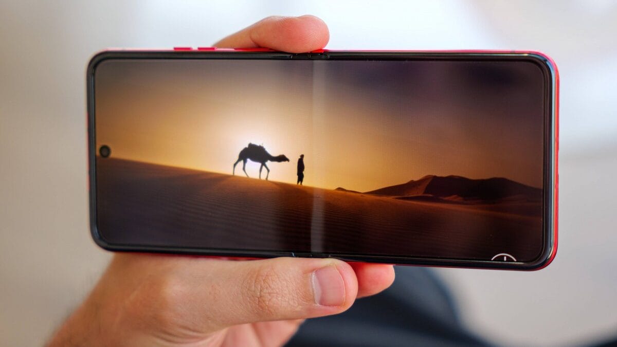 سعر ومواصفات Motorola Razr 40 Ultra وأهم المميزات biggbuz Motorola Razr 40 Ultra 1 edited