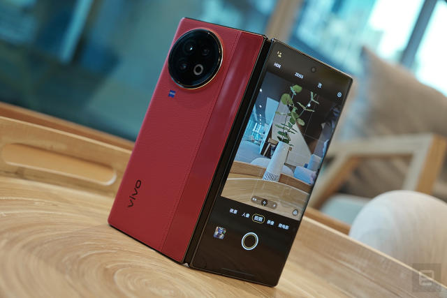 vivo X Fold2 – سعر ومواصفات هاتف فيفو اكس biggbuz vivo X Fold2 1