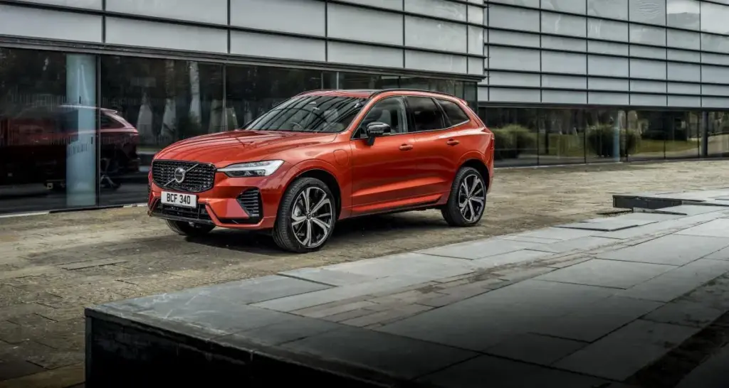 فولفو XC60 2023