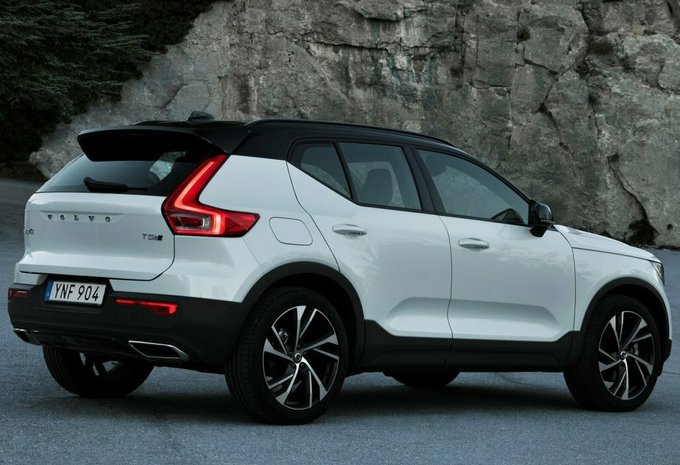 سيارة فولفو XC40 2024 : المواصفات والسعر والأداء biggbuz فولفو XC40 2024 1