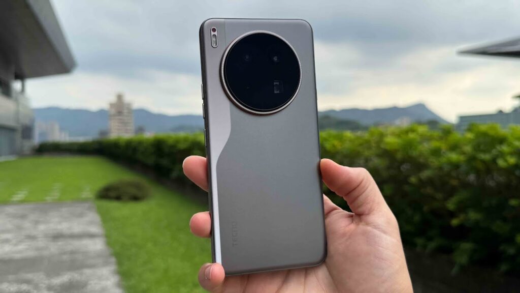Tecno Camon 40 Premier 1