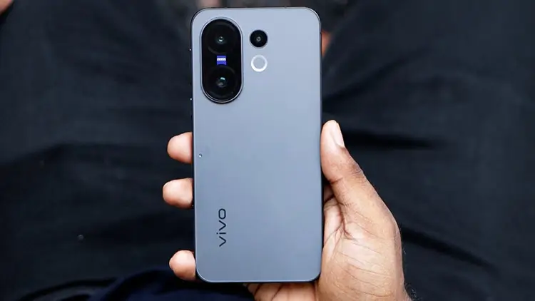 Vivo X200 FE 1